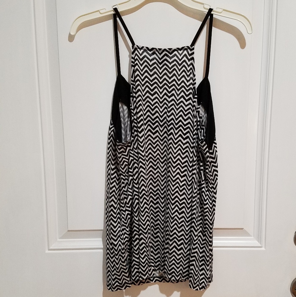 NEW H&M Chevron Racerback Tank - Picture 4 of 5